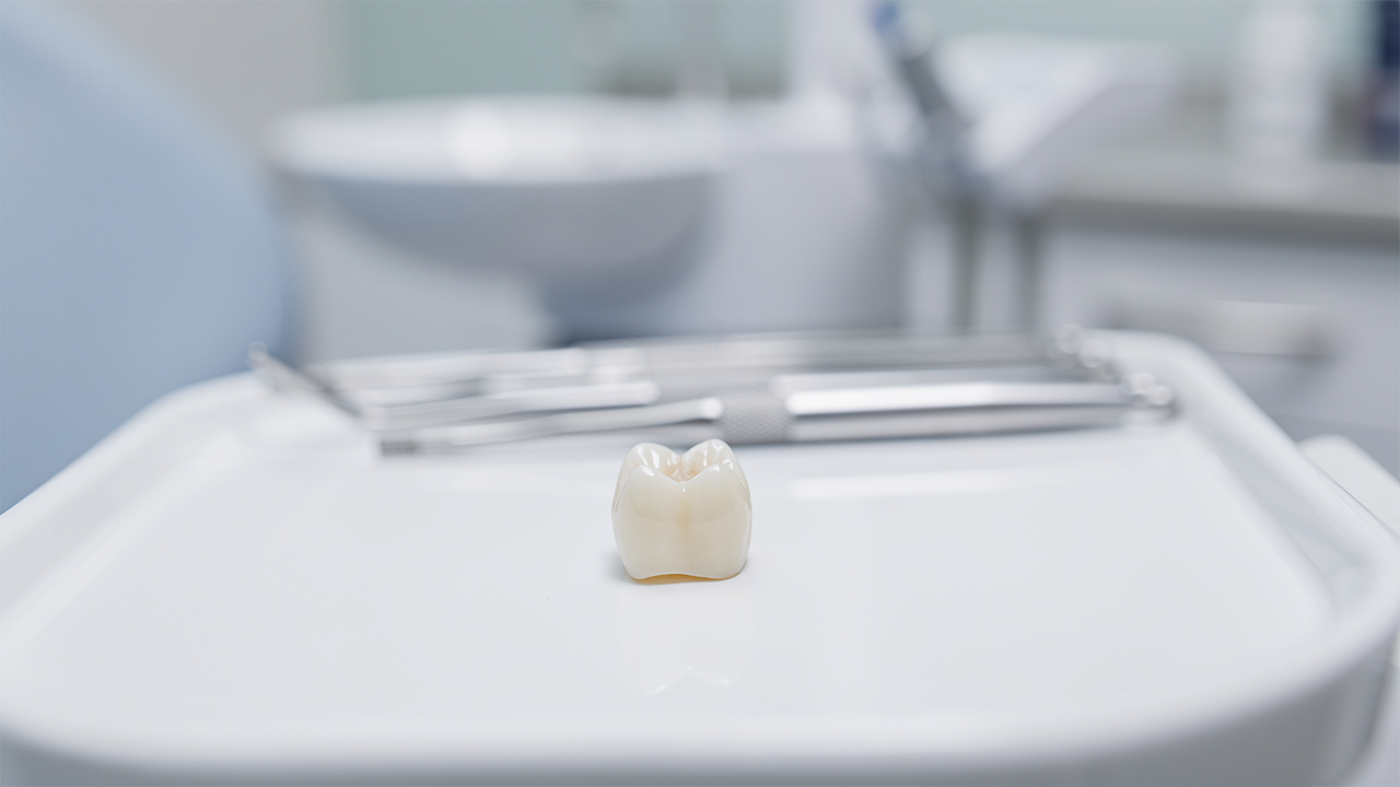 understanding-dental-caps-and-crowns-benefits-and-procedures-explained